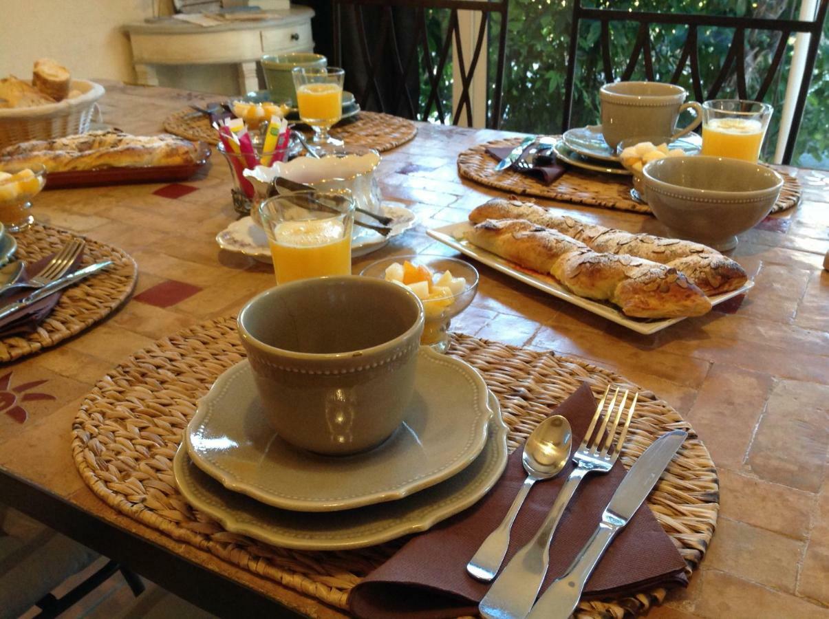 Jardin D'Antan Bed & Breakfast Ansouis Eksteriør bilde
